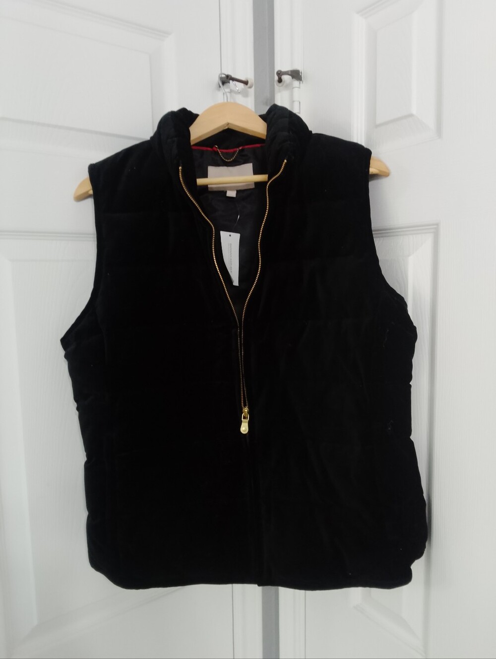 Banana Republic NWT Black Quilted Velvet Down Puffer Vest Large Old Money